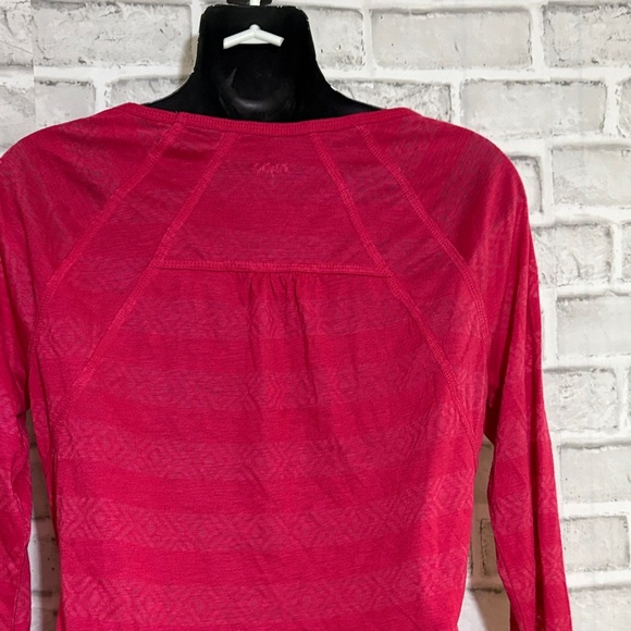 Lululemon Athletica Fuchsia Long Sleeve Blouse - Picture 8 of 8